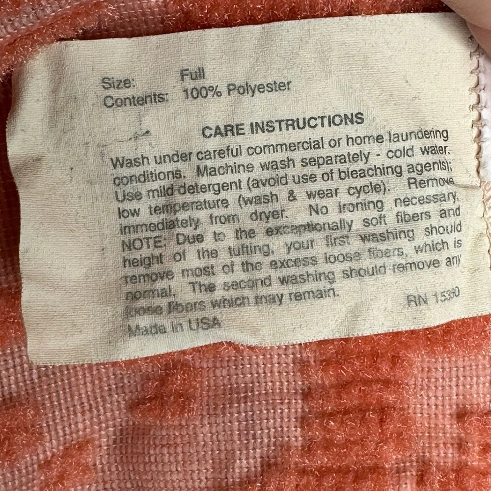 Vintage Coral Tufted Bed Spread Full Size 100 Percent Polyester Retro Home Decor